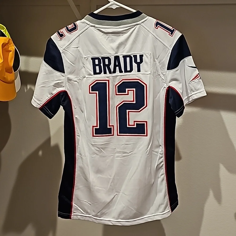 NWT NFL Patriots Brady #12 jersey size large - Picture 3 of 6